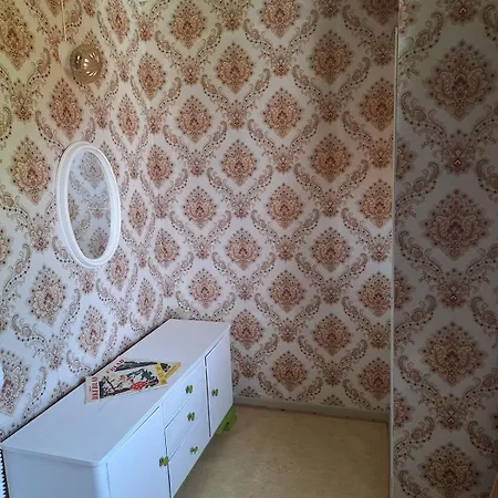 Ved Sjoen Og Fjellene Myklebostad (More og Romsdal)