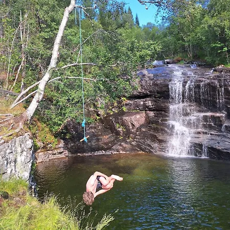 Ved Sjoen Og Fjellene 펜션 *