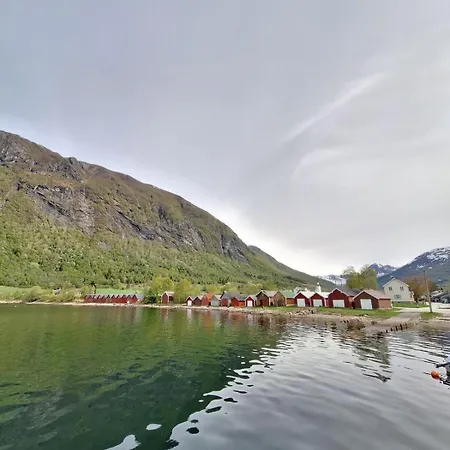 펜션 Ved Sjoen Og Fjellene *