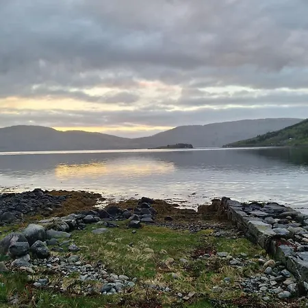 펜션 Ved Sjoen Og Fjellene *