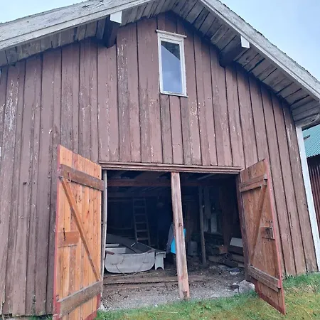 Holiday home Ved Sjoen Og Fjellene