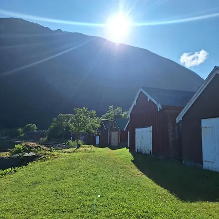 Med 9 Soverom 度假居 Myklebostad (More og Romsdal)