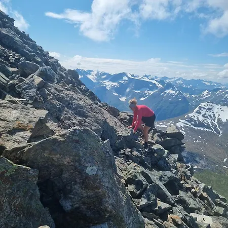 度假居 Med 9 Soverom Myklebostad (More og Romsdal)