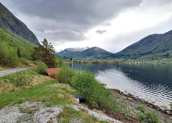 Ved Sjoen Og Fjellene Сasa de vacaciones Myklebostad (More og Romsdal)